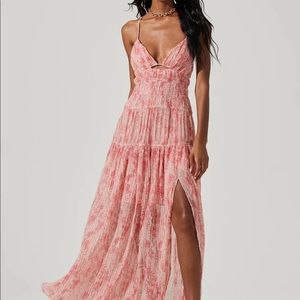 Astr the Label Tropics Plunge Neck Pleated Open Back Maci Dress / Size XS